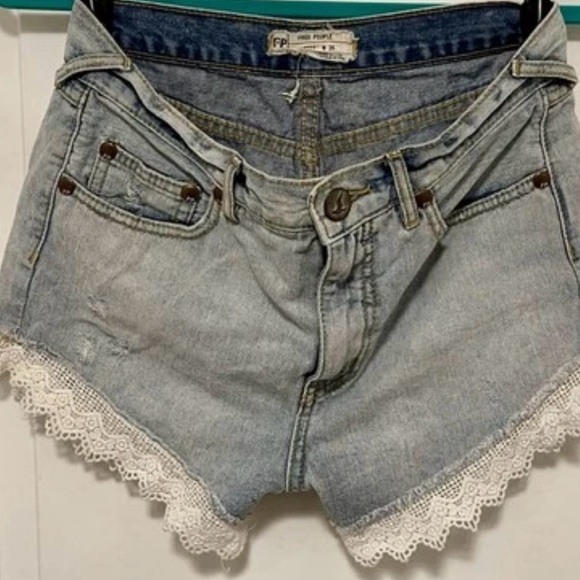 Free People Denim Shorts Lace Trim Boho Festival Cottagecore High Rise W 26 - Picture 3 of 12